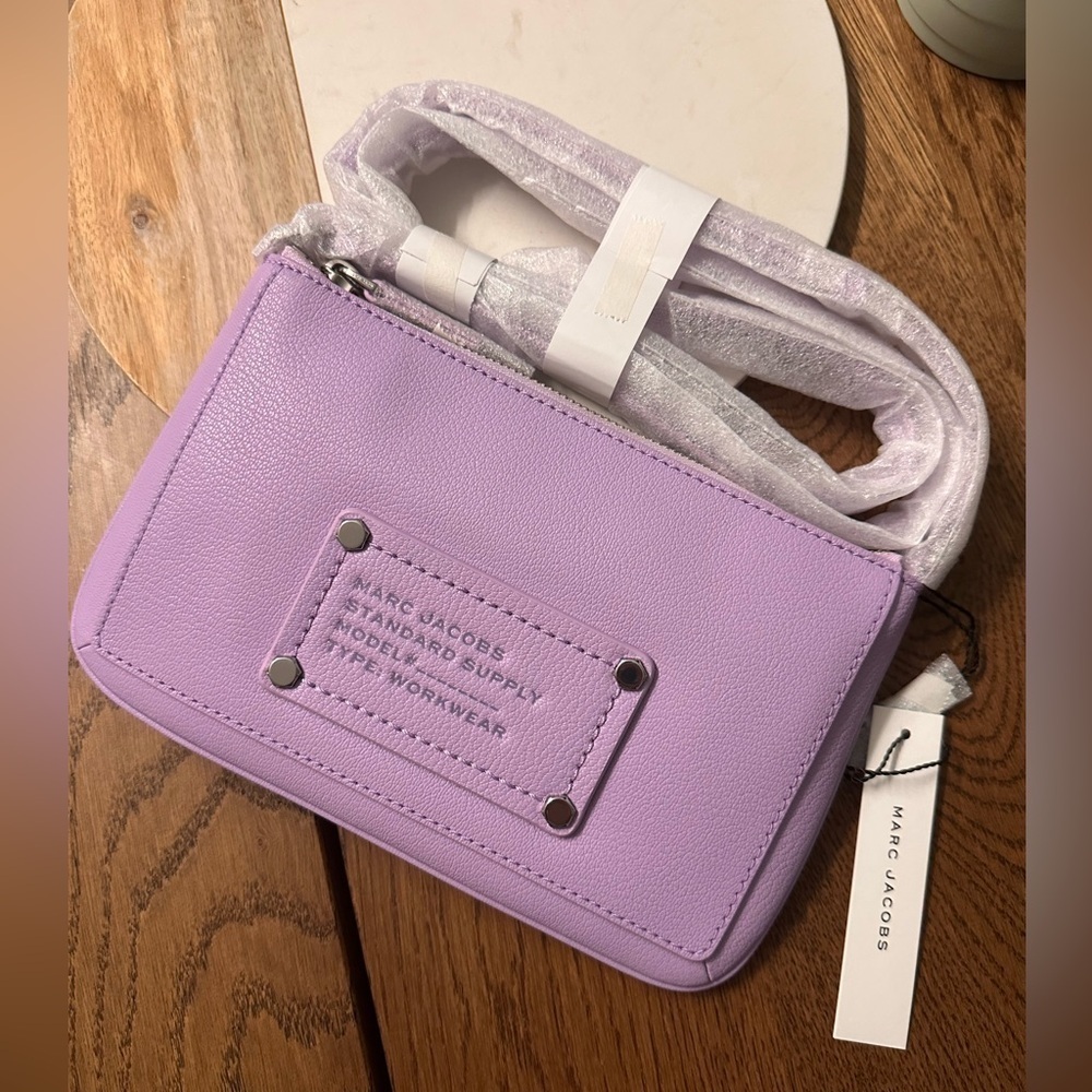 NWT! NEW! Marc Jacobs Leather Crossbody Wisteria with Silver hardware Women - Picture 1 of 5